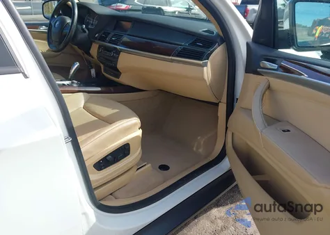 2011 BMW X5 xDrive35I/xDrive35I Premium/xDrive35I Sport Activity z USA, uszkodzony, nr VIN 5UXZV4C5XBL405287